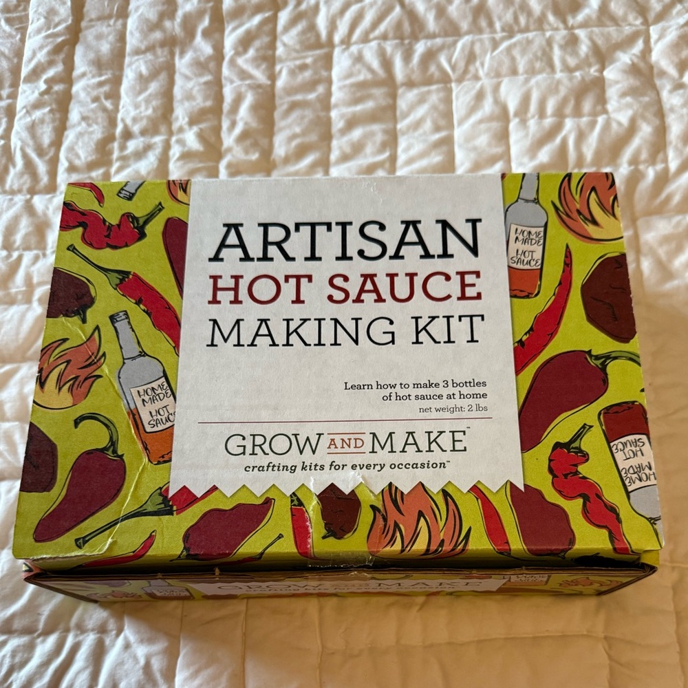 New Artisan Hot Sauce Making Kit. Includes all unopened ingredients, Great Gift